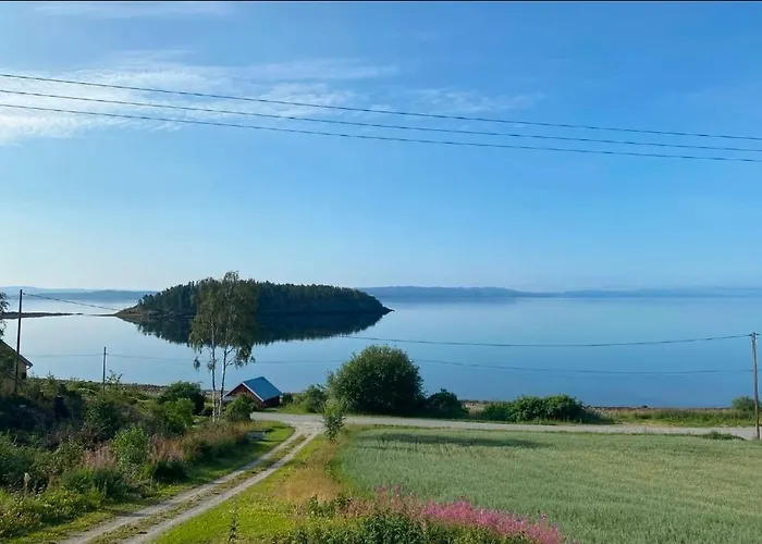 Koselig Ved Sjoen - Skjevikstranden 別荘 *